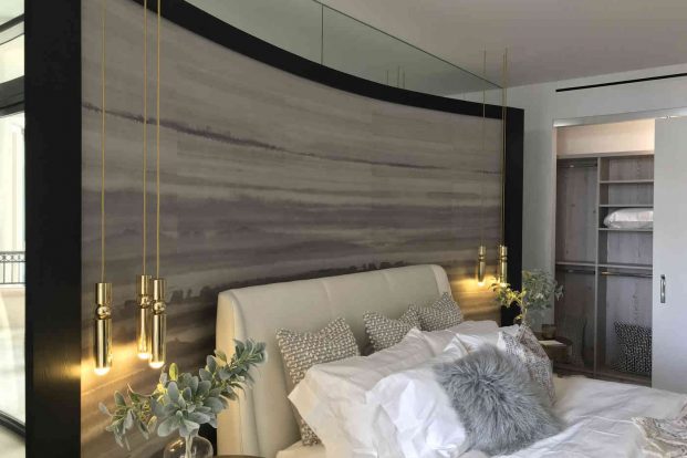Fisher Island Model 2569
